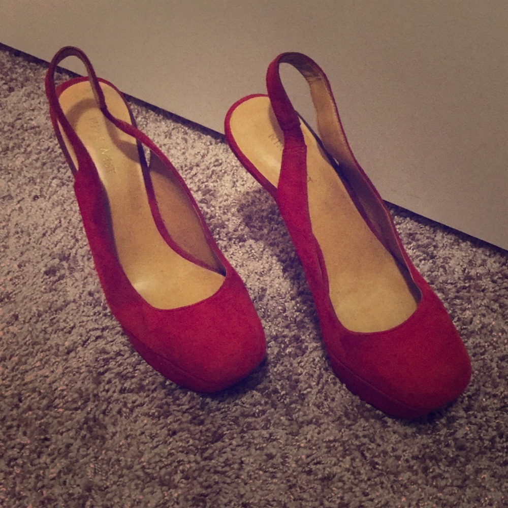 Nine West red heels size 7